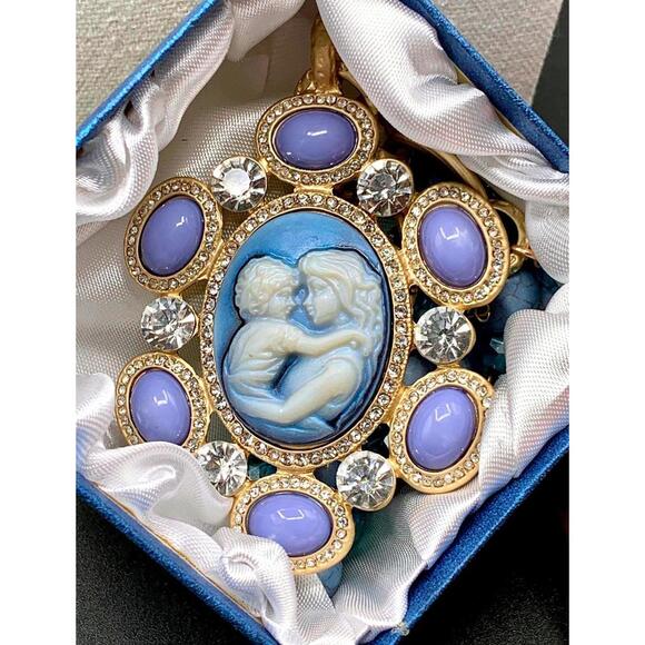 Cameo Jewelry - Vintage Blue Cameo Statement Pendant Necklace with Rhinestones